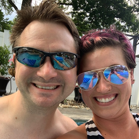 Meet your Posher, Emily - Picture 2 of 2